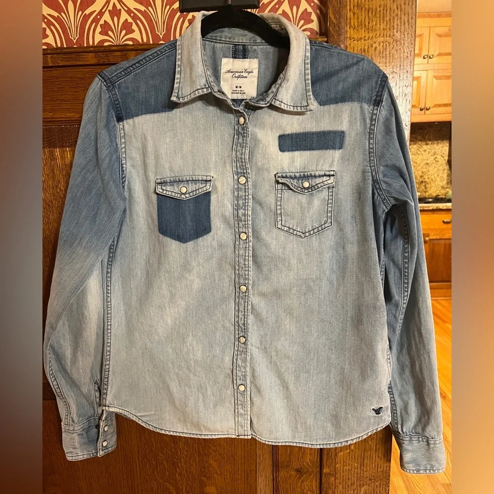 American Eagle Denim Shirt Retro Vintage Look Pearl Buttons Western Women's M - Picture 1 of 9